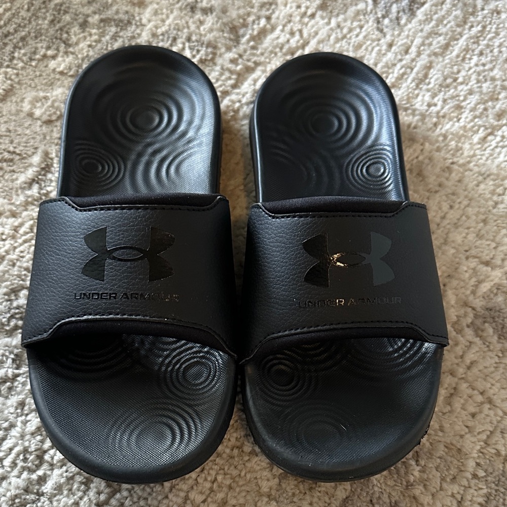 Under Armour Size 3Y (youth - boys) Black Slide Sandals